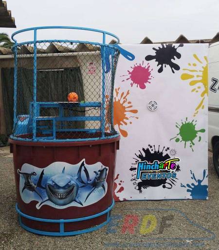 Dunk tank o también conocido como hombre al agua