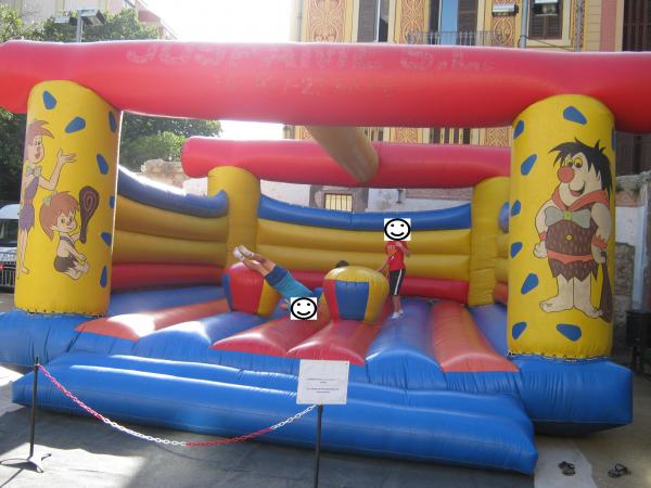Castillo hinchable picapiedras