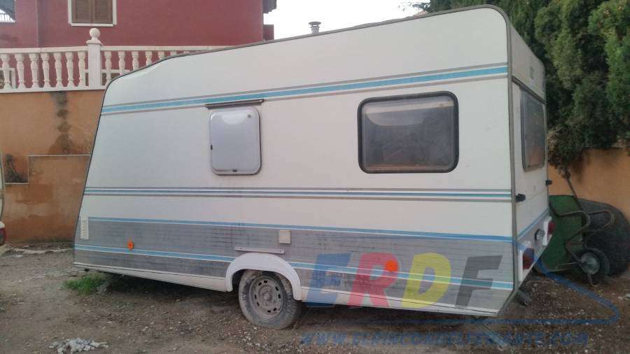 Caravana pequeña - foto 1
