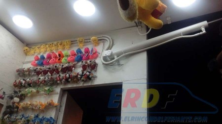 Tiro de dardos y pistolas de bolas