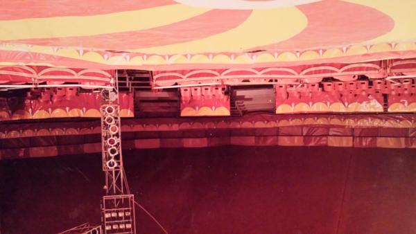 Vendo grada para circo