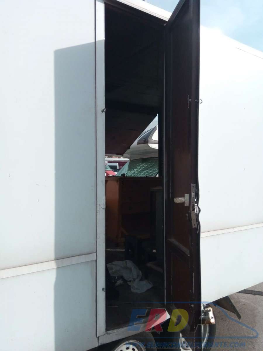 Remolque tienda, vacío. 1800kg m.m.a. - foto 1