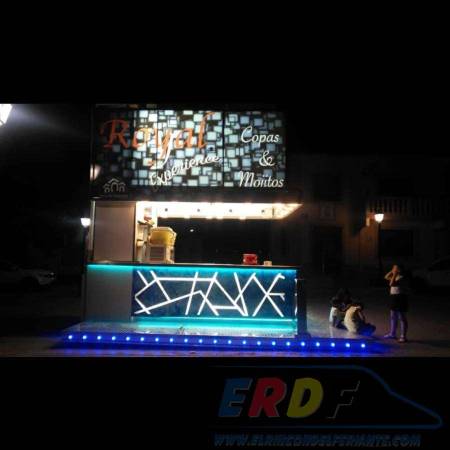 Remolque o stand de feria